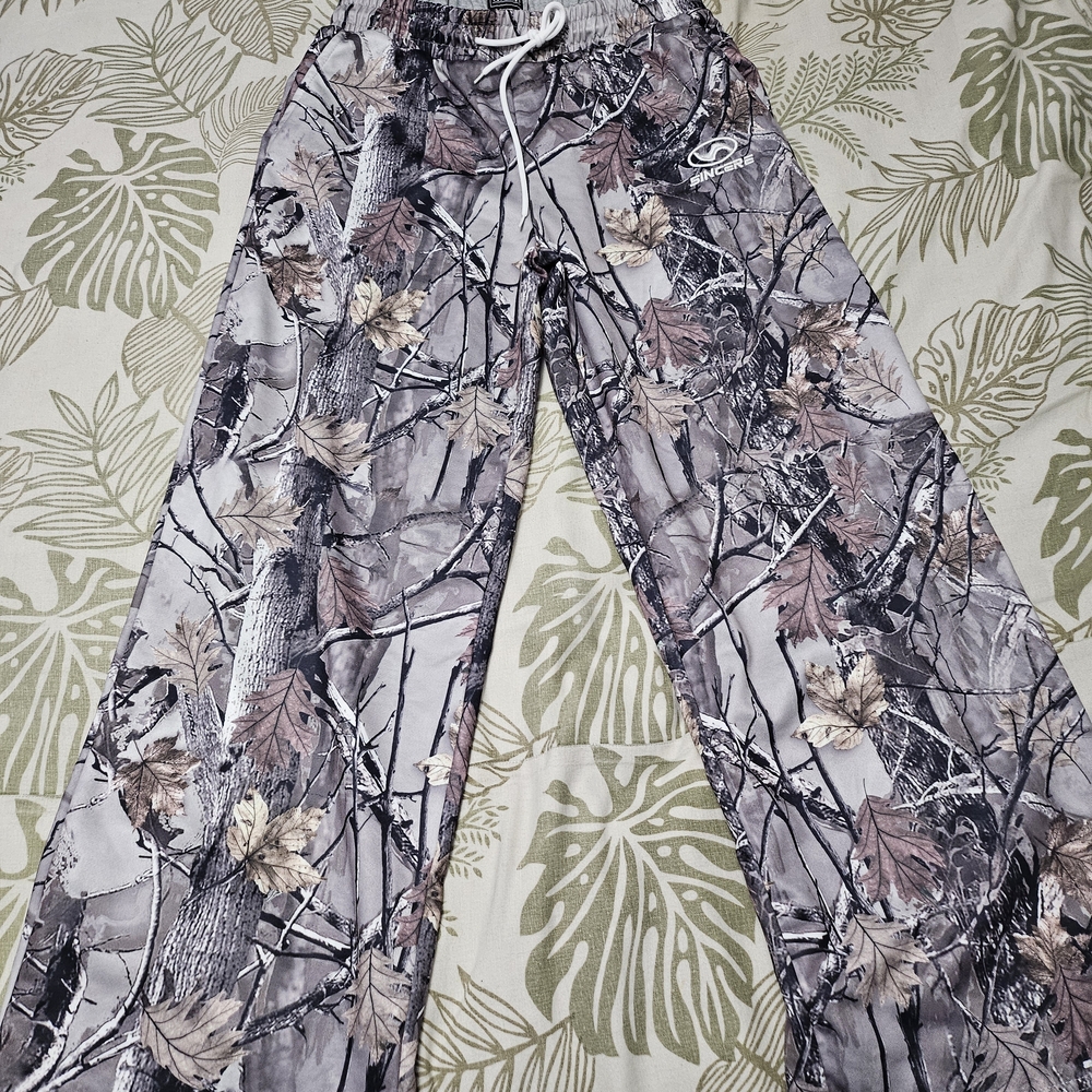 MANFINITY Men's Relaxed Gray Camouflage Drawstring Jeans